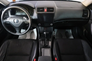 Седан Honda Accord 2004 года, 839000 рублей, Омск