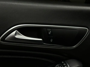 Седан Mercedes-benz CLA-класс 2017 года, 1847000 рублей, Красноярск