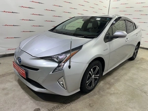 Лифтбек Toyota Prius 2016 года, 1465000 рублей, Красноярск