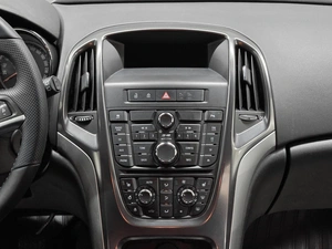 Хетчбэк Opel Astra 2010 года, 635000 рублей, Красноярск