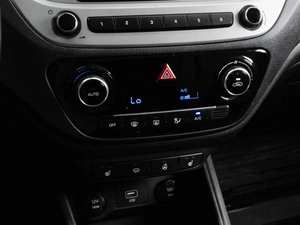 Седан Hyundai Solaris 2019 года, 1270000 рублей, Тюмень