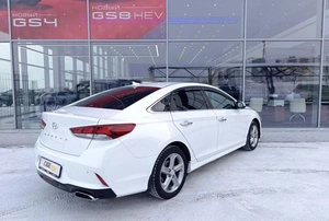 Седан Hyundai Sonata 2017 года, 1890000 рублей, Солонцы