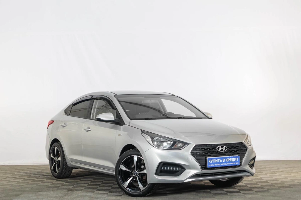 Седан Hyundai Solaris 2017 года, 1359000 рублей, Тюмень