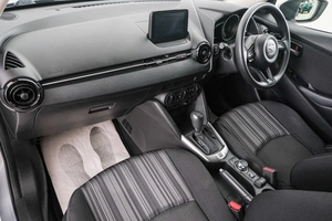 Хетчбэк Mazda Demio 2019 года, 1249000 рублей, Красноярск