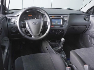 Хетчбэк Kia Rio 2005 года, 380000 рублей, Ростов-на-Дону