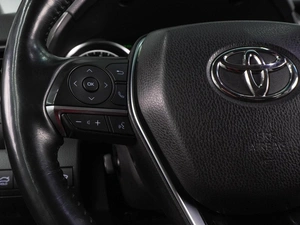 Седан Toyota Camry 2021 года, 2369000 рублей, Воронеж