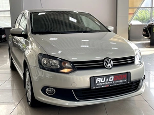 Седан Volkswagen Polo 2012 года, 697000 рублей, Солонцы