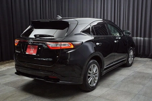 Внедорожник Toyota Harrier 2019 года, 2799000 рублей, Красноярск