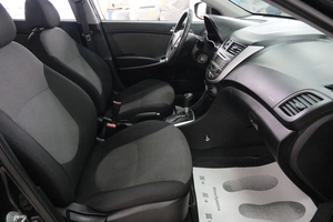 Седан Hyundai Solaris 2013 года, 839000 рублей, Омск