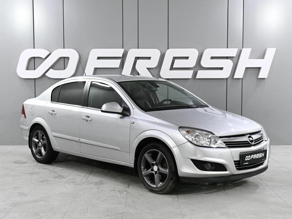Седан Opel Astra 2013 года, 1059000 рублей, Аксай