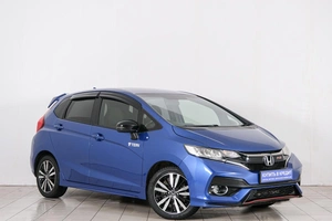 Хетчбэк Honda Fit 2018 года, 1759000 рублей, Красноярск