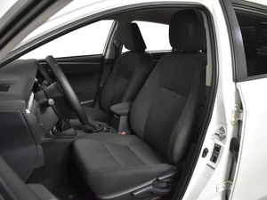 Седан Toyota Corolla 2014 года, 1045100 рублей, Казань