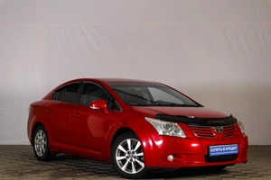 Седан Toyota Avensis 2010 года, 1039000 рублей, Тюмень