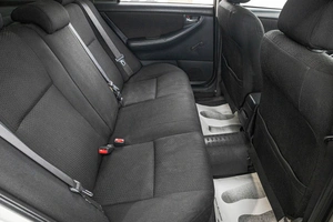 Седан Toyota Corolla 2004 года, 499000 рублей, Барнаул