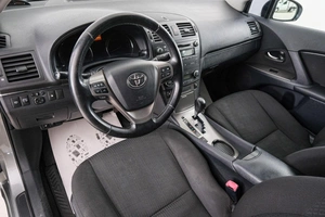 Седан Toyota Avensis 2009 года, 1189000 рублей, Красноярск