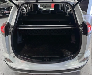 Внедорожник Toyota RAV4 2016 года, 2530000 рублей, Красноярск