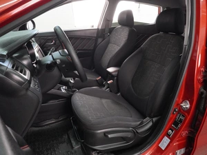 Хетчбэк Kia Rio 2012 года, 799000 рублей, Воронеж