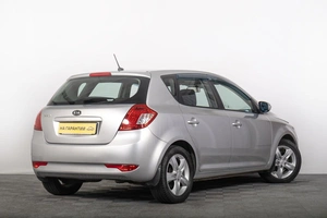 Хетчбэк Kia Ceed 2012 года, 799000 рублей, Томск