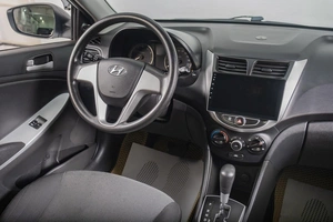 Седан Hyundai Solaris 2013 года, 999000 рублей, Томск