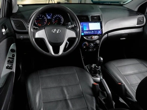 Седан Hyundai Solaris 2013 года, 899000 рублей, Воронеж