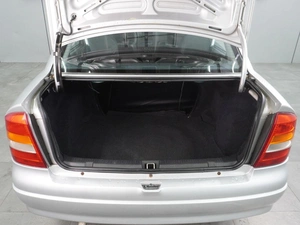 Седан Opel Astra 2003 года, 374000 рублей, Воронеж