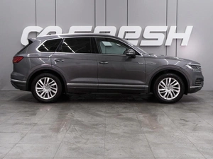 Внедорожник Volkswagen Touareg 2018 года, 4949000 рублей, Воронеж
