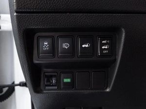 Внедорожник Nissan X-Trail 2016 года, 1330000 рублей, Волгоград