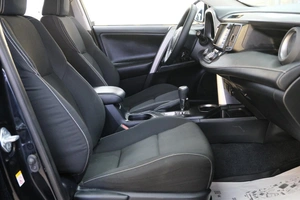 Внедорожник Toyota RAV4 2017 года, 2319000 рублей, Омск