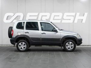 Внедорожник Chevrolet Niva 2019 года, 549000 рублей, Сургут