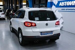 Внедорожник Volkswagen Tiguan 2011 года, 1198000 рублей, Солонцы