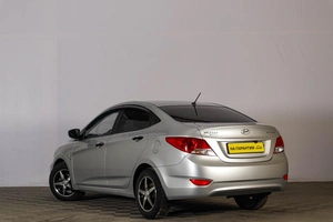 Седан Hyundai Solaris 2013 года, 989000 рублей, Тюмень