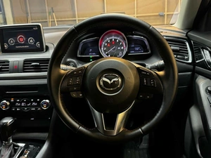 Хетчбэк Mazda Axela 2015 года, 1197000 рублей, Красноярск