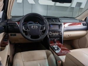 Седан Toyota Camry 2014 года, 1620000 рублей, Тюмень