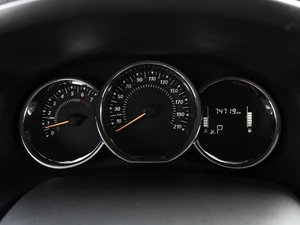 Седан Renault Logan Stepway 2021 года, 1424000 рублей, Саратов