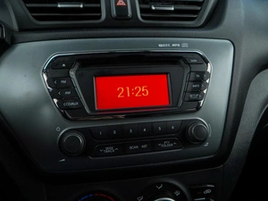 Седан Kia Rio 2014 года, 977077 рублей, Москва