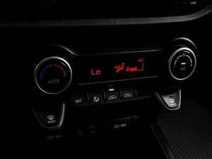 Седан Kia Rio 2019 года, 1535000 рублей, Тюмень