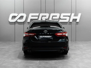 Седан Toyota Camry 2023 года, 3729000 рублей, Тюмень