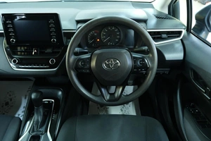 Седан Toyota Corolla 2019 года, 2299000 рублей, Омск