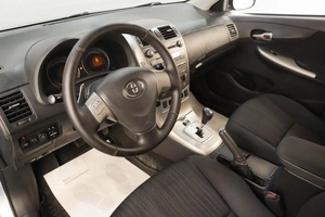 Седан Toyota Corolla 2007 года, 599000 рублей, Челябинск
