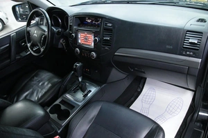 Внедорожник Mitsubishi Pajero 2011 года, 1848000 рублей, Солонцы
