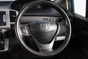 Минивэн Honda Freed 2014 года, 1299000 рублей, Новосибирск