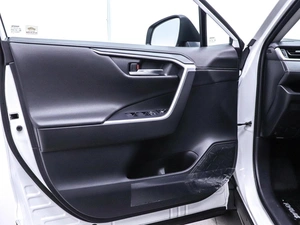 Внедорожник Toyota RAV4 2021 года, 3895000 рублей, Красноярск