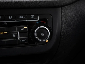 Внедорожник Volkswagen Tiguan 2012 года, 1340000 рублей, Краснодар