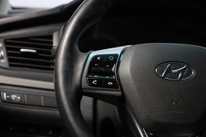 Седан Hyundai Sonata 2019 года, 1709000 рублей, Новосибирск