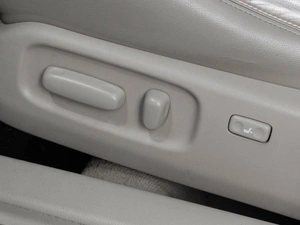 Седан Toyota Avensis 2007 года, 1070000 рублей, Тюмень