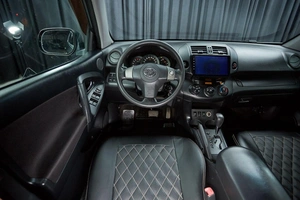 Внедорожник Toyota RAV4 2009 года, 1450000 рублей, Красноярск