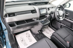 Минивэн Honda Freed 2018 года, 1589000 рублей, Красноярск