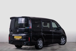 Минивэн Honda Stepwgn Spada 2017 года, 2009000 рублей, Томск