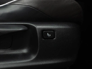 Внедорожник Toyota C-HR 2018 года, 2140000 рублей, Тюмень