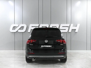 Внедорожник Volkswagen Tiguan 2018 года, 2749000 рублей, Аксай